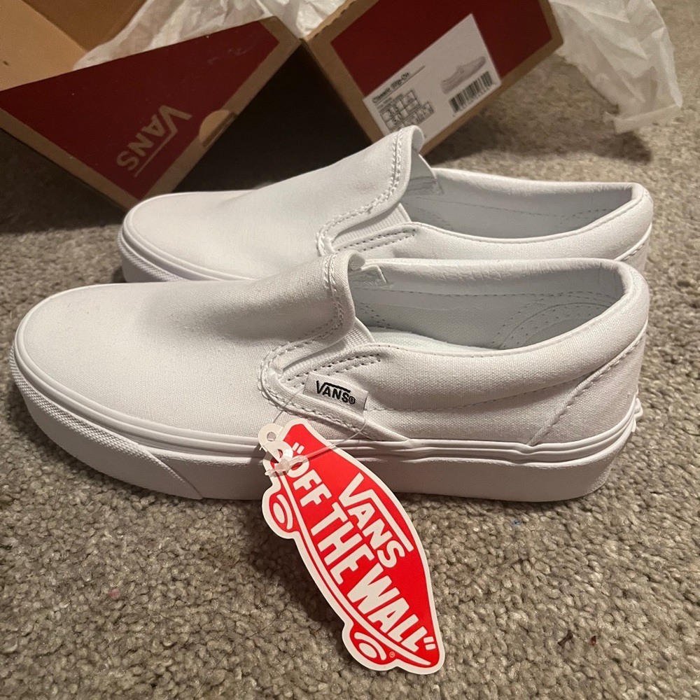 slip on white lowtop vans